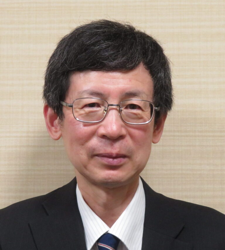 越部良一顔写真